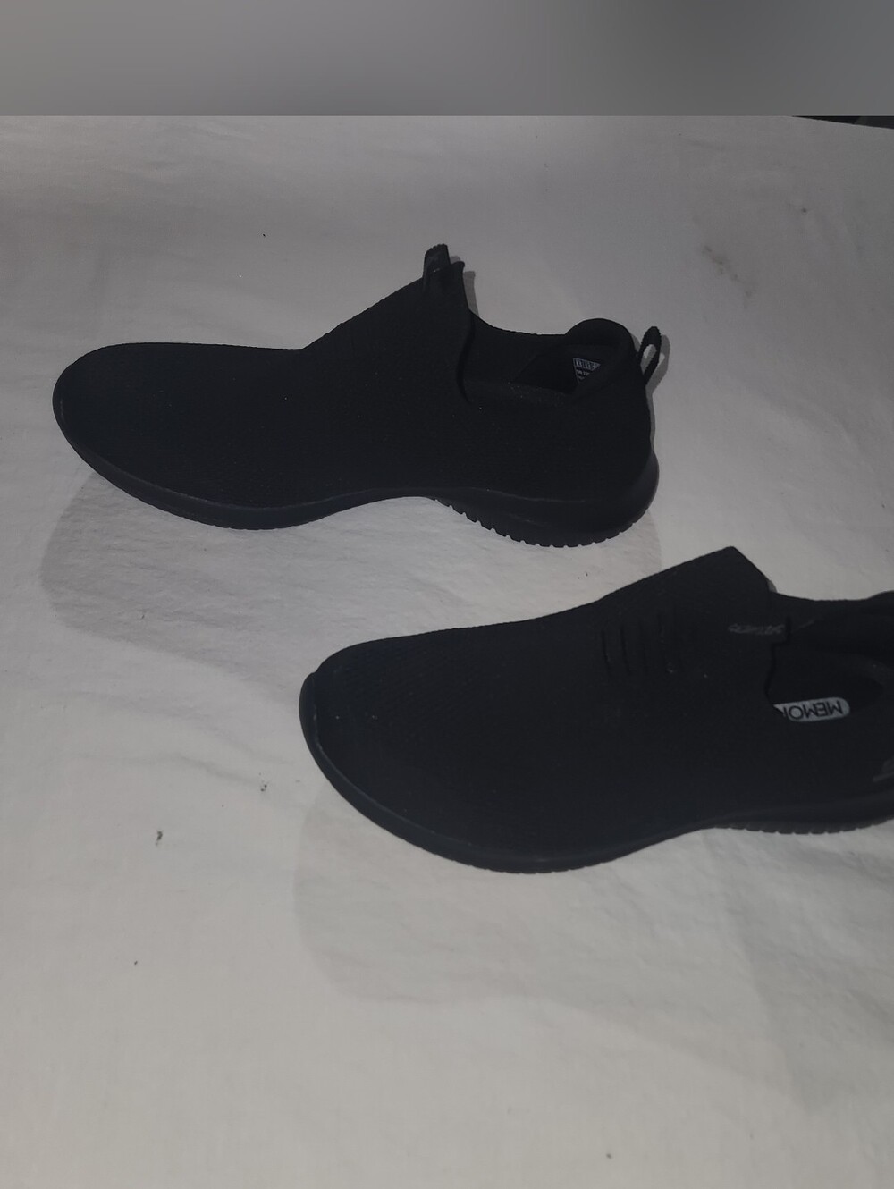 Triple Black Skechers Slip-On Knit Sneakers With Memory Foam Size 8.5 - Picture 5 of 9